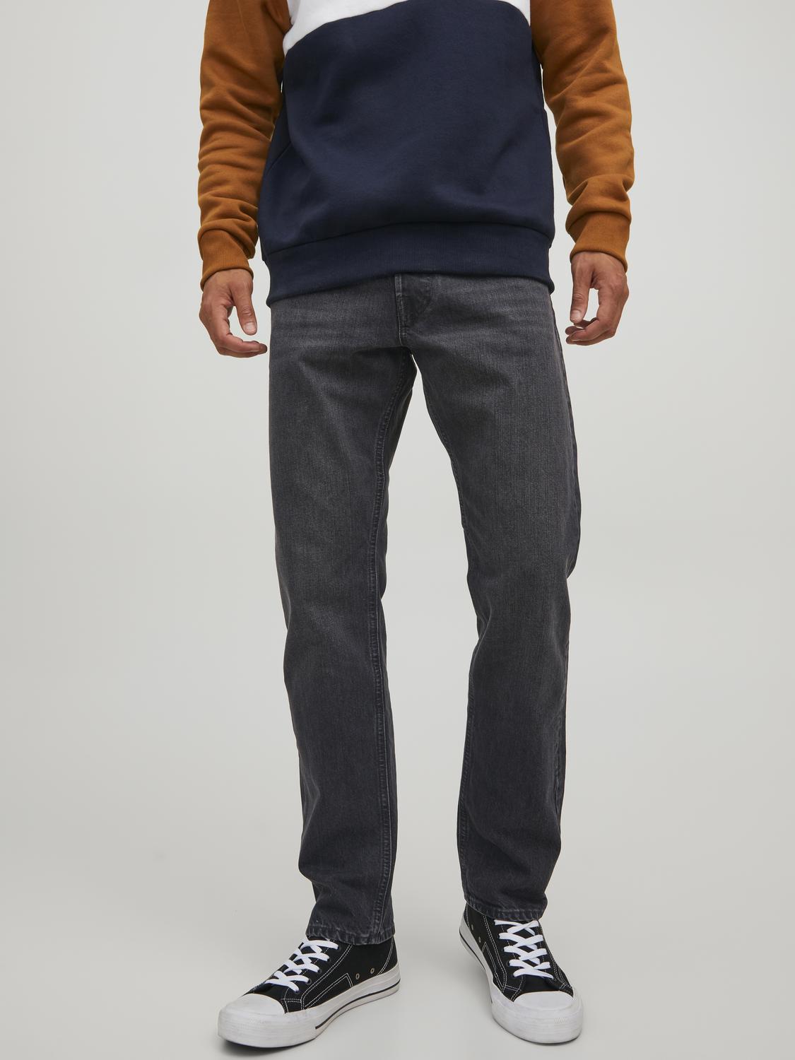 model_shot-front